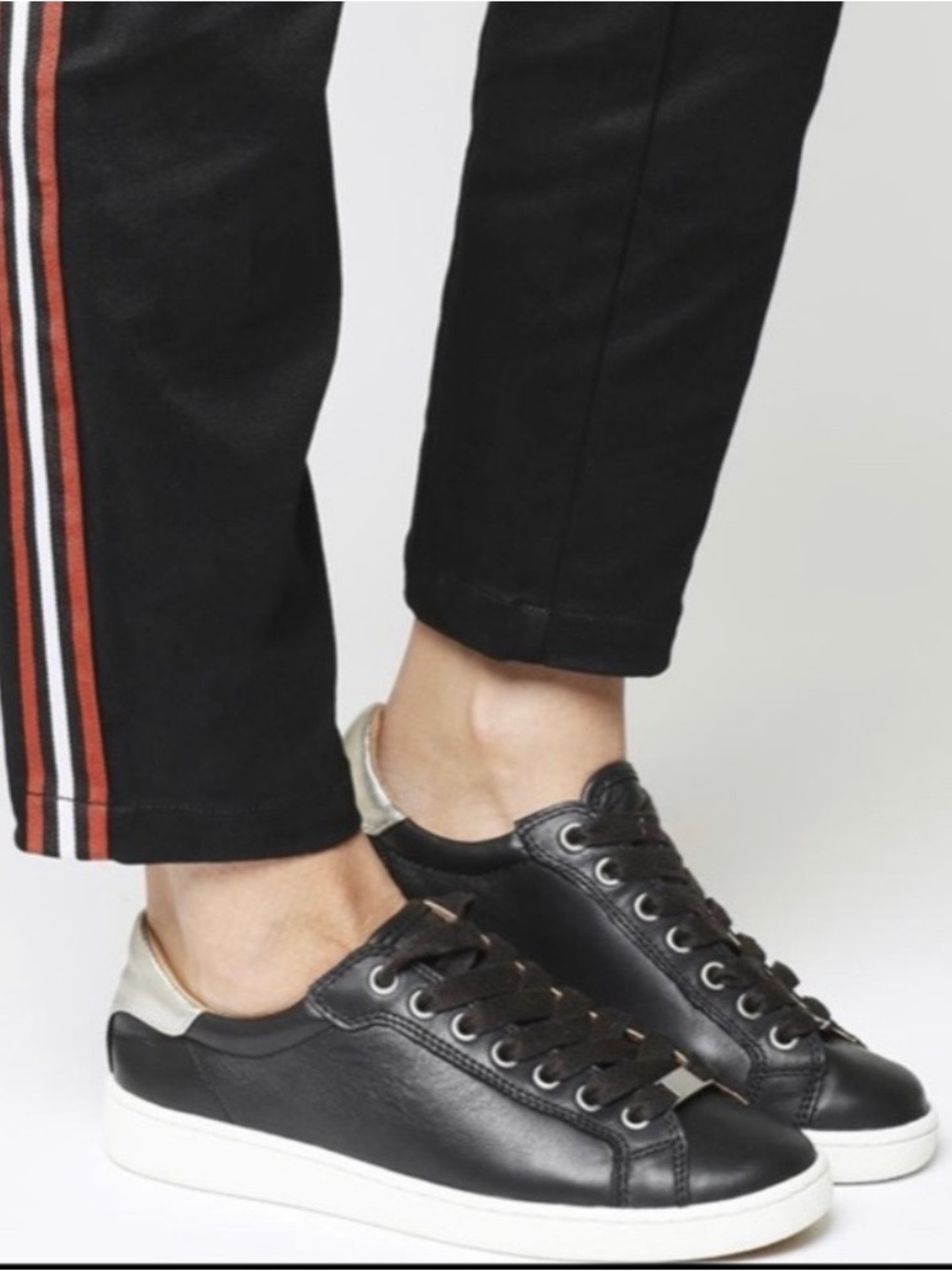 UGG MILO LEATHER SNEAKER